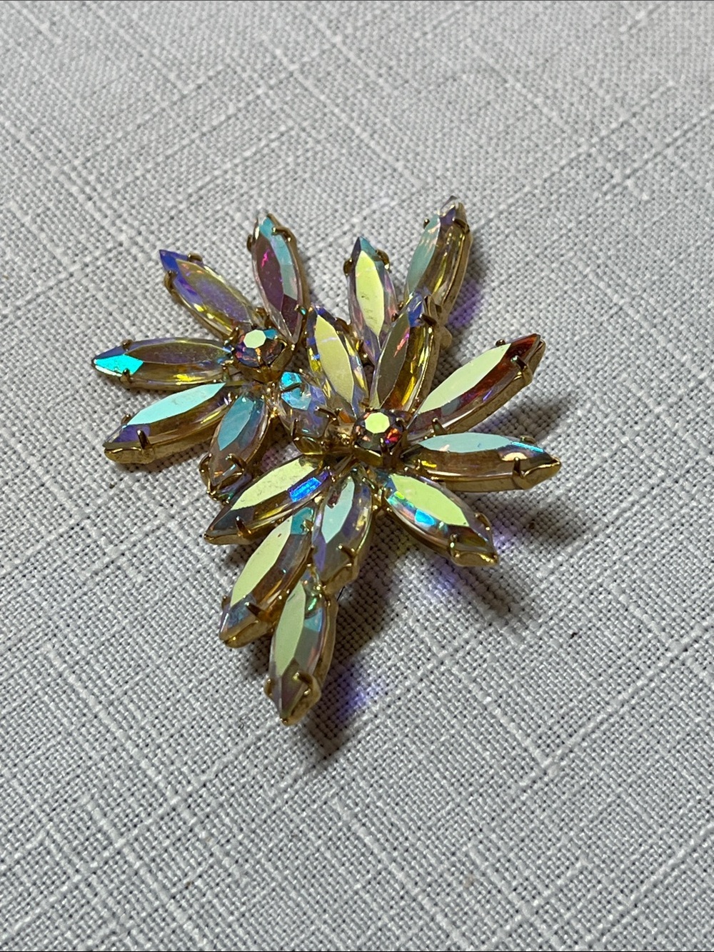 Vintage Aurora Crystal Flower Brooch - Gold Tone